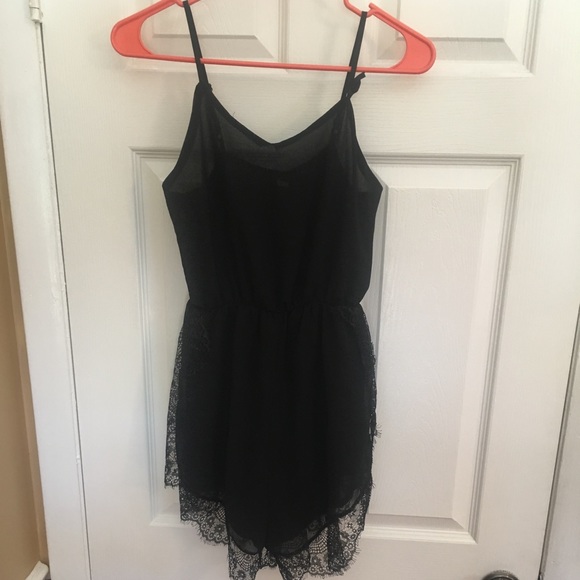 Women’s intimate wear - Picture 1 of 3